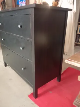 Cassettiera in legno nera