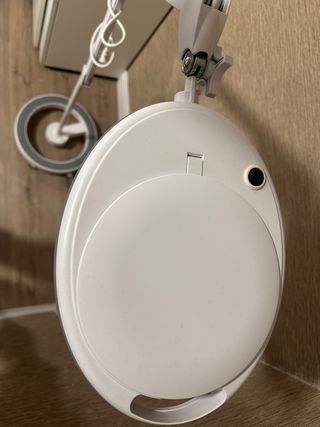 Lámpara LED con lupa de 5 dioptrías y base rodable