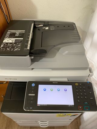 Ricoh Aficio MP C3002 Fotocopiatrice Professionale
