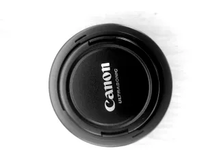 Objetivo Canon ET-74 con funda