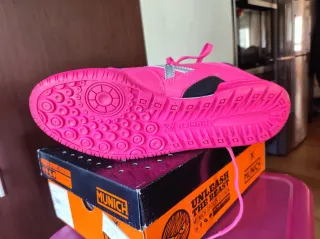 Zapatillas Munich Continental V2 fucsia futbol sal