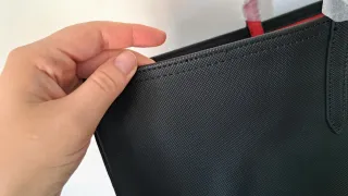 Bolso Tote Reversible Lacoste Negro y Rojo