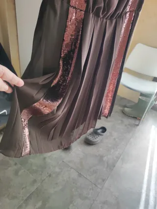 Vestido fiesta Cortefiel marrón lentejuelas