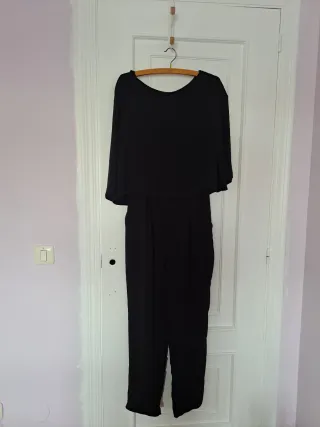 Mono negro elegante talla S-M Zara