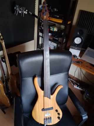 Bajo Ibanez AFR Fretless 1992
