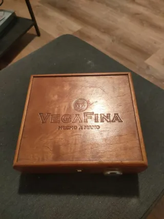 Caja de puros Vegafina