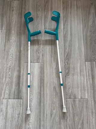 Muletas casi nuevas (2 semanas de uso) 140kg