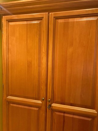 Armario madera pino 2 puertas y 2 cajones