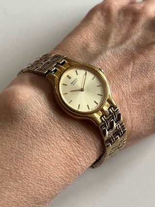 Reloj Seiko Quartz Dorado Mujer