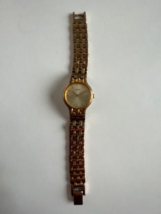 Reloj Seiko Quartz Dorado Mujer