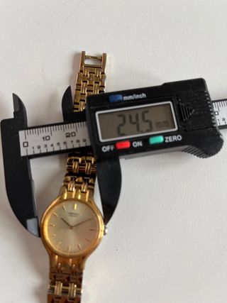 Reloj Seiko Quartz Dorado Mujer