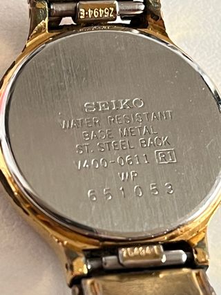 Reloj Seiko Quartz Dorado Mujer