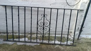 Reja de hierro forjado decorativa