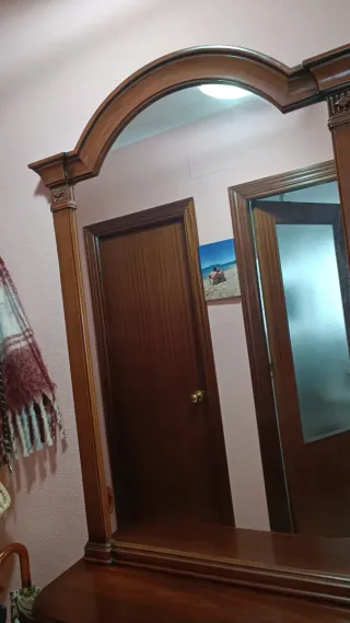 Mueble recibidor madera espejo cajones