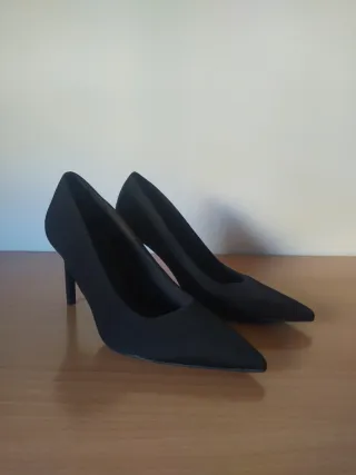 Zapatos de tacón negros talla 39