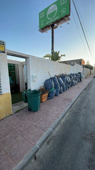 Me ofrezco como Peón, dinamico, proactivo, puntual