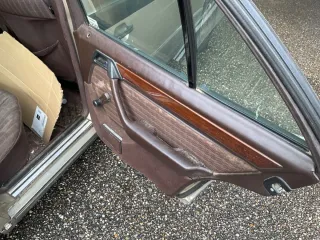 Mercedes-Benz 300D 1990