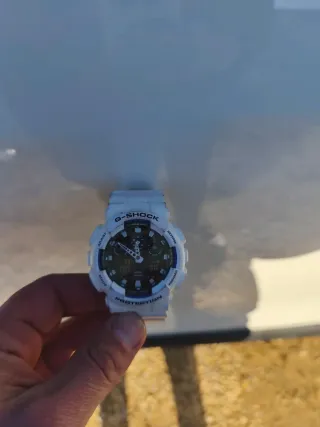 Reloj G-Shock Blanco y Azul