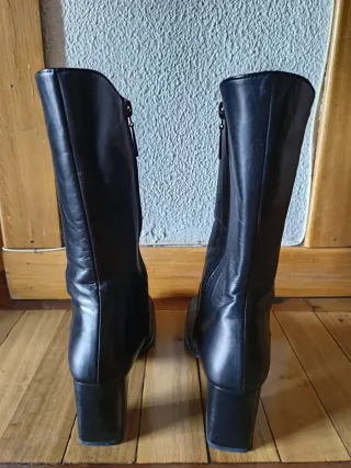 Botas altas de piel negras, talla 38
