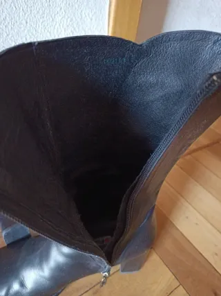 Botas altas de piel negras, talla 38