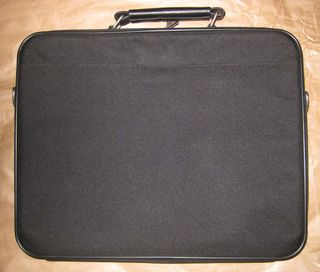 Maletín portátil y ratón óptico Toshiba