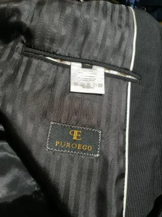 Traje de hombre negro con rayita,