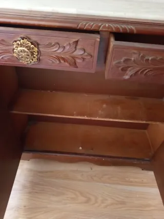 Aparador antiguo de madera