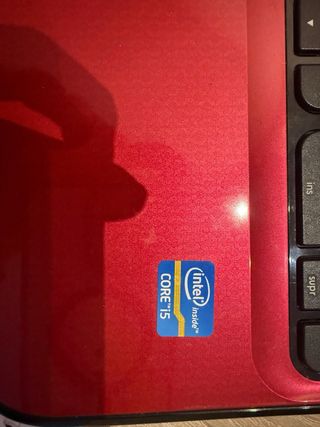 Ordenador portátil HP rojo