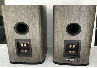 Altavoces JBL - Pareja JBL HDI