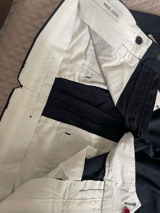 Pantaloni sartoriali blu uomo Mango