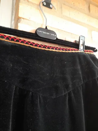 Falda fiesta terciopelo negra