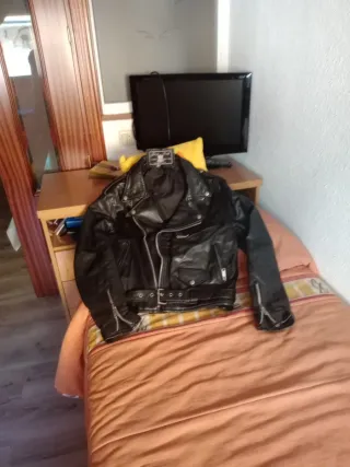 Cazadora de cuero negra para hombre