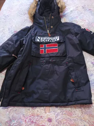 Abrigo Geographical Norway Azul Talla 14 años.