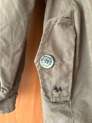 Chaqueta Burberry Talla M color caqui