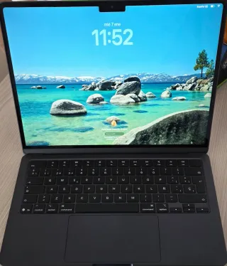 Apple MacBook Space Gray 15 pulgadas nuevo sin uso