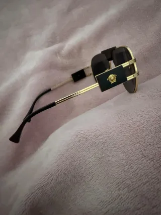 Gafas Versace Aviador Negro y Dorado
