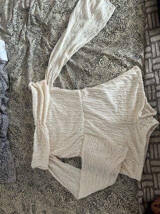 Mono blanco con textura