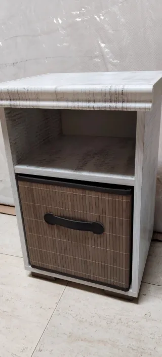 Mesita Noche Retro Tundra Blanco Cajón Bambú