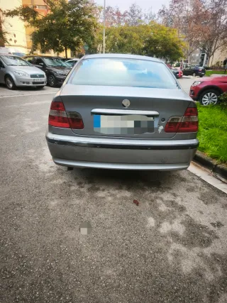 BMW Serie 3 2004 matrícula 2008
