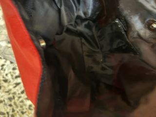 Borsa rossa con fiocco