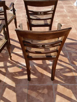 Sillas de madera vintage con asiento de ratán