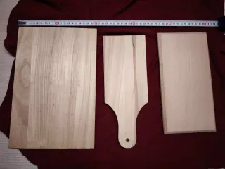 Set 3 taglieri legno mai usati