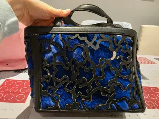 Bolso Tous azul pelo con neceser