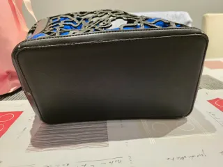 Bolso Tous azul pelo con neceser