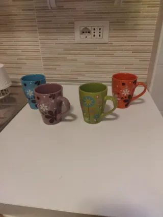 Set 4 Tazze Ceramica Floreale
