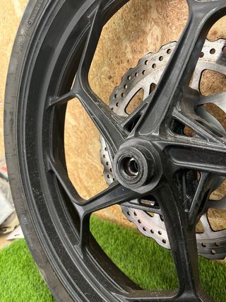 Llanta Delantera Kawasaki Z125 2024