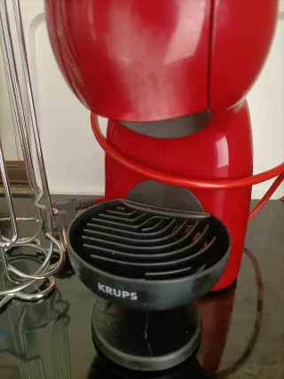 Cafetera Dolce Gusto Roja