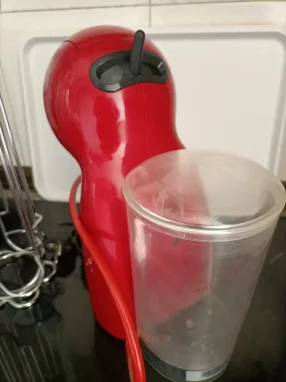 Cafetera Dolce Gusto Roja