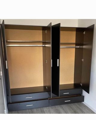 Armario 4 puertas 200x200cm