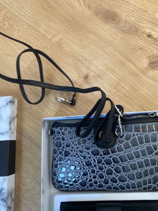 Monedero y Bolso Guy Laroche Piel Cocodrilo